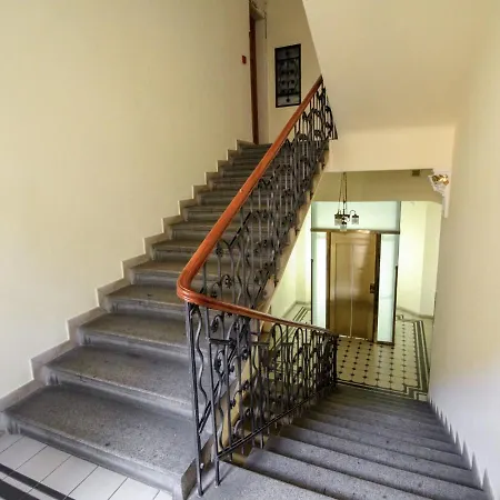 Apartment Apartment Manes Apartment By Interhome Prag