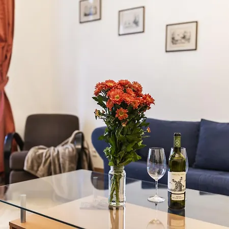 Apartment Apartment Manes Apartment By Interhome Prag