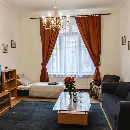 Manes By Interhome Апартаменты Прага